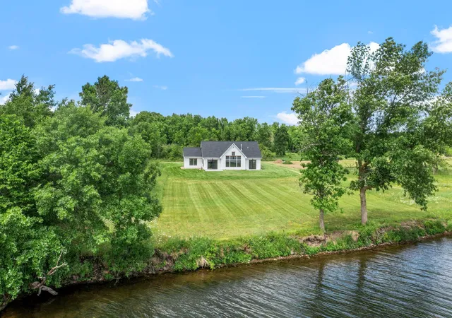 Photo 3 of Single family home for sale at 1625 Lake Ave, Luck, WI 54853 | MLS# 7096106 | Listing updated on 2026-08-29