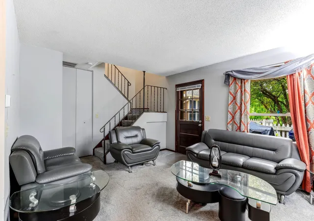 3rd image of 6877 Grenwich Ln N, Saint Paul, MN 55128 | MLS# 7096122