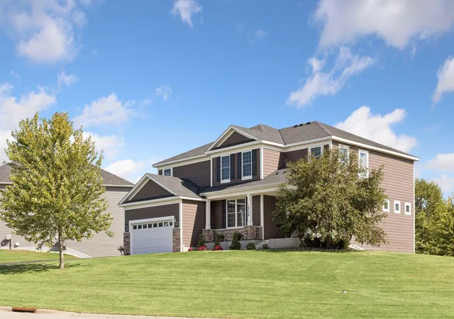 Photo 4 of Single family home for sale at 16736 Wuttke Xing, Eden Prairie, MN 55347 | MLS# 7096139 | Listing updated on 2026-10-07