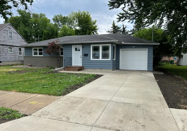 1st image of 1405 W Clark St, Albert Lea, MN 56007 | MLS# 7096155