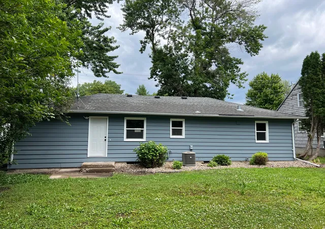 4th image of 1405 W Clark St, Albert Lea, MN 56007 | MLS# 7096155