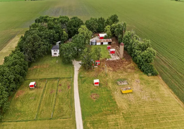 Homes for sale in Hayfield, MN | 16310 750Th St, Hayfield, MN 55940 | MLS# 7096169