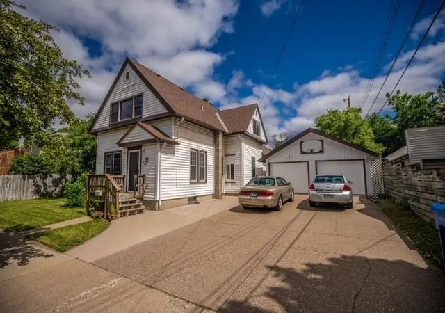 1st image of 616 W Belleview St, Winona, MN 55987 | MLS# 7096171