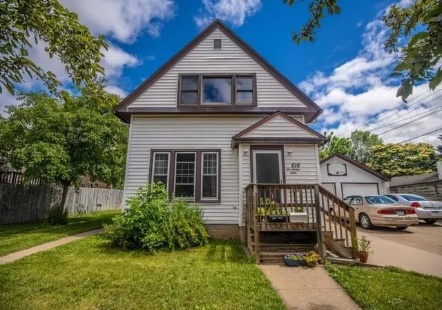 2nd image of 616 W Belleview St, Winona, MN 55987 | MLS# 7096171