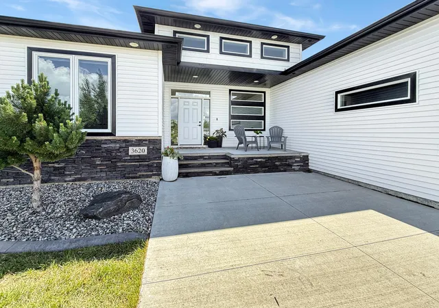 Photo 3 of Single family home for sale at 3620 Cordova Loop S, Fargo, ND 58104 | MLS# 7096175 | Listing updated on 2026-09-16