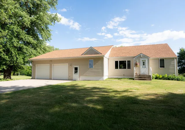 Homes for sale in Tyler, MN | 223 E Oak St, Tyler, MN 56178 | MLS# 7096187