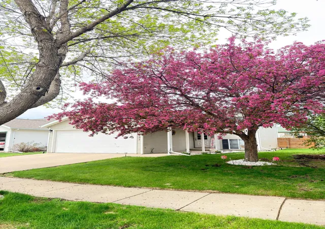 1st image of 2927 35th Ave S, Fargo, ND 58104 | MLS# 7096201