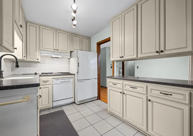 Homes for sale in Shoreview, MN | 605 Arner Ave, Shoreview, MN 55126 | MLS# 7096202