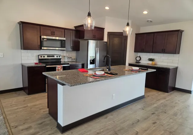 4th image of 250 Henry Cir, Green Isle, MN 55338 | MLS# 7096207