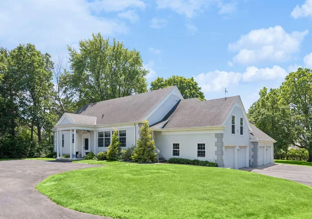 1st image of 480 Highcroft Rd, Wayzata, MN 55391 | MLS# 7096221