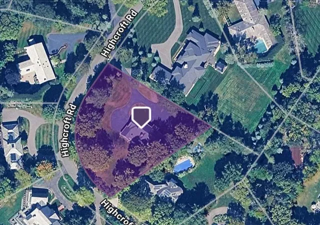 Photo 3 of Single family home for sale at 480 Highcroft Rd, Wayzata, MN 55391 | MLS# 7096221 | Listing updated on 2026-09-30