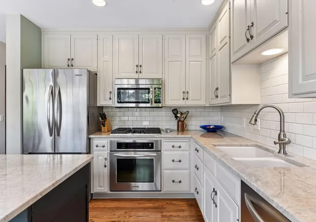 5th image of 480 Highcroft Rd, Wayzata, MN 55391 | MLS# 7096221