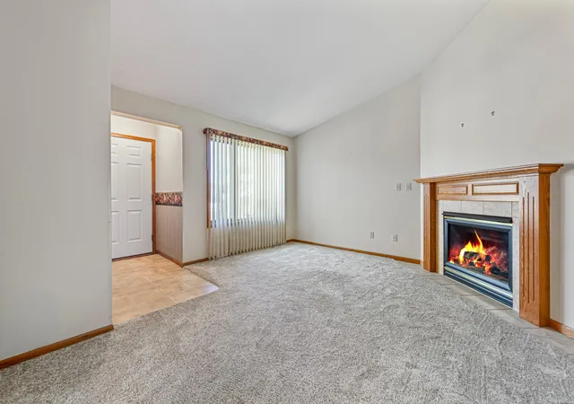 Photo 3 of Single family home for sale at 2102 Mcquillan Ct Se, Rochester, MN 55904 | MLS# 7096231 | Listing updated on 2026-07-30