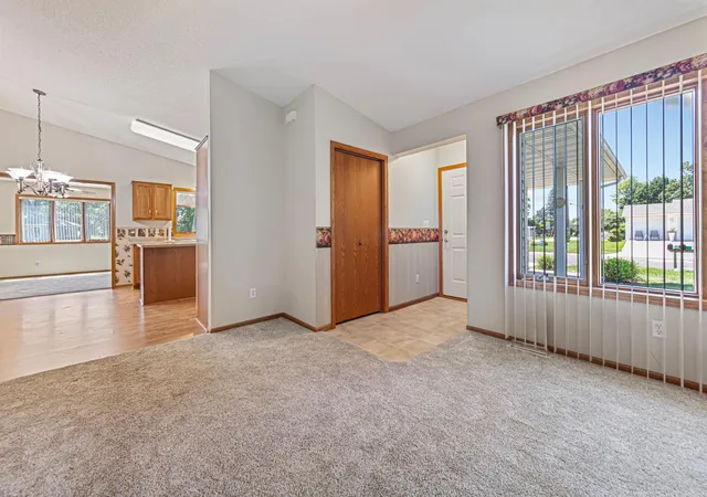 Photo 4 of Single family home for sale at 2102 Mcquillan Ct SE, Rochester, MN 55904 | MLS# 7096231 | Listing updated on 2026-07-30