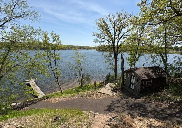 Photo 3 of Single family home for sale at 3020 Oakdale Dr, Saint Paul, MN 55115 | MLS# 7096242 | Listing updated on 2026-10-18