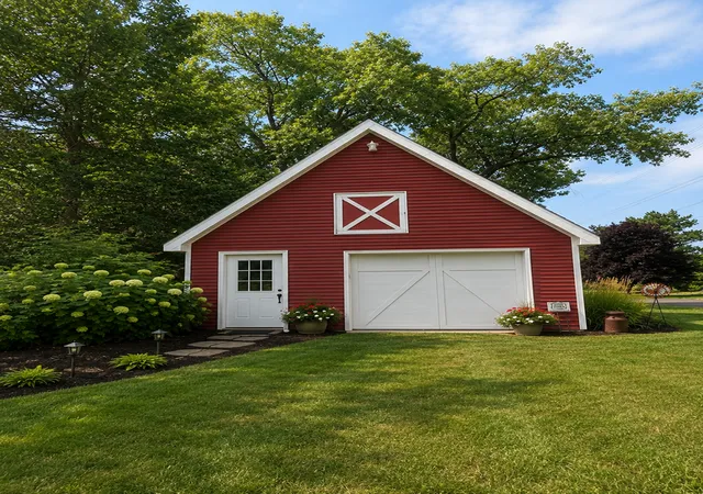 Photo 4 of Single family home for sale at 3020 Oakdale Dr, Saint Paul, MN 55115 | MLS# 7096242 | Listing updated on 2026-10-18