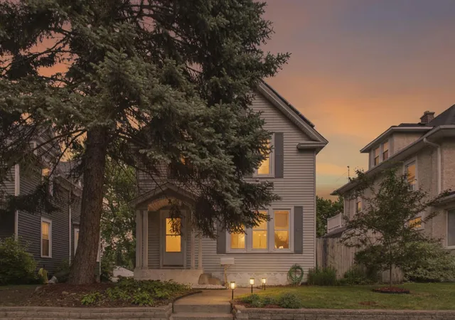 2nd image of 121 4th Ave S, South Saint Paul, MN 55075 | MLS# 7096243