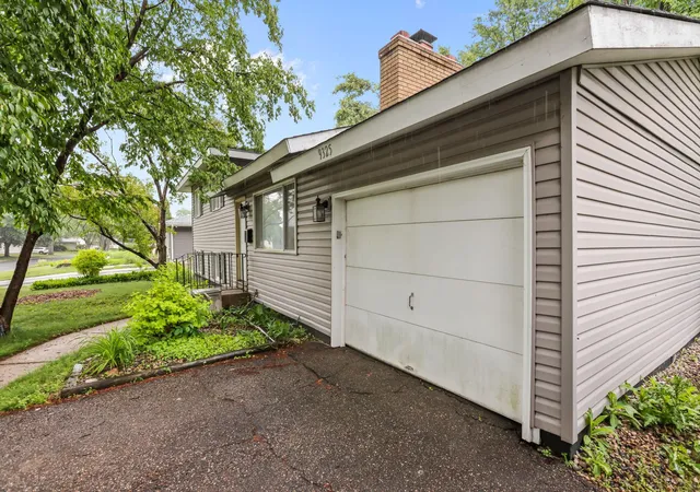 2nd image of 9325 Northwood Pkwy N, New Hope, MN 55427 | MLS# 7096274