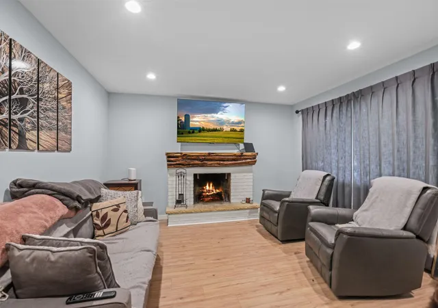 4th image of 9325 Northwood Pkwy N, New Hope, MN 55427 | MLS# 7096274
