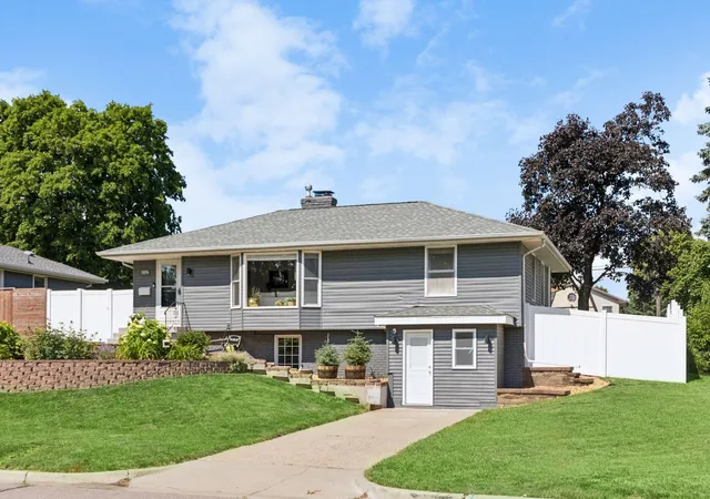 Homes for sale in Richfield, MN | 6204 Thomas Ave S, Richfield, MN 55423 | MLS# 7096279