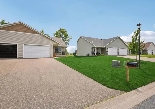Homes for sale in Roberts, WI | 428 E Cheyenne St, Roberts, WI 54023 | MLS# 7096303