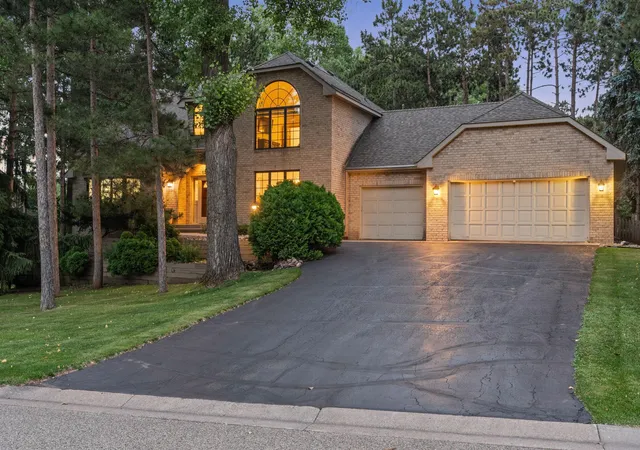 1st image of 1315 Donegal Dr, Saint Paul, MN 55125 | MLS# 7096313