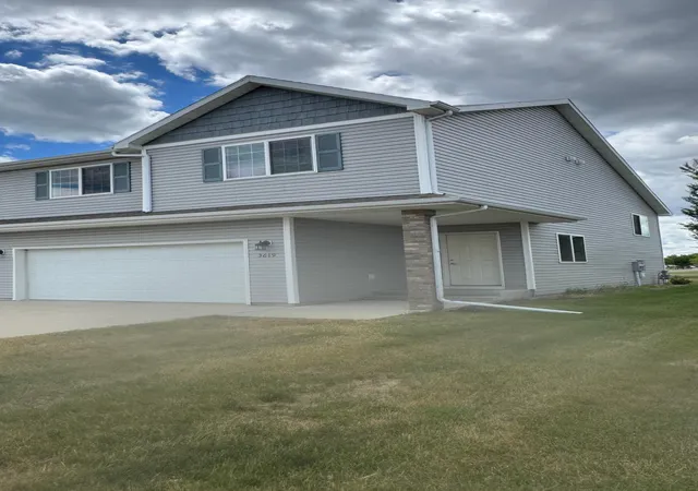 Photo 2 of Single family home for sale at 3619 15th Street S, Moorhead, MN 56560 | MLS# 7096316 | Listing updated on 2026-08-28