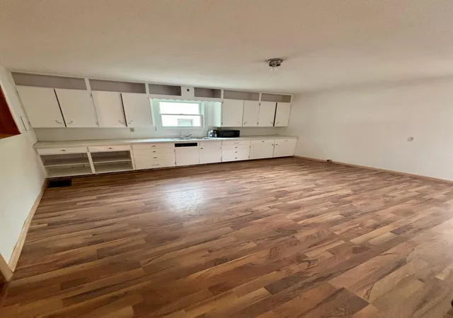 Photo 4 of Single family home for sale at 416 Elm Ave, Westbrook, MN 56183 | MLS# 7096329 | Listing updated on 2026-07-29