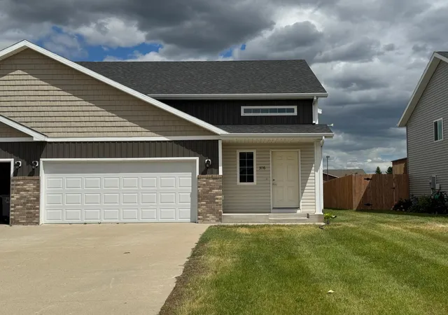 Photo 1 of Sale Pending at 3116 27th Street S, Moorhead, MN 56560 | MLS# 7096341 | Listing updated on 2026-08-31