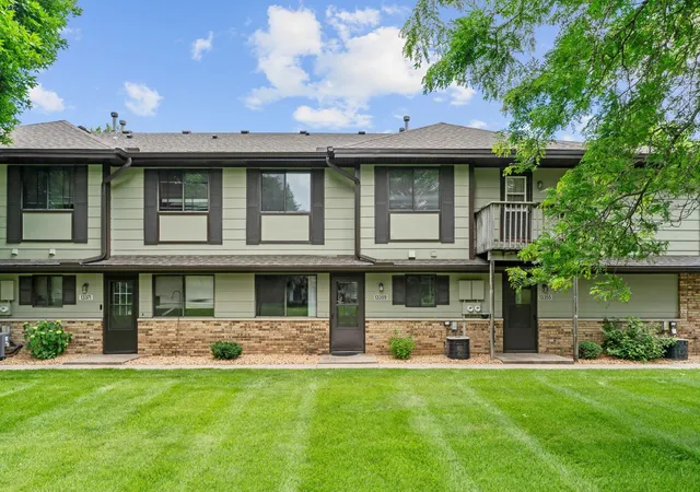 Homes for sale in Eden Prairie, MN | 13359 Zenith Ln, Eden Prairie, MN 55346 | MLS# 7096348