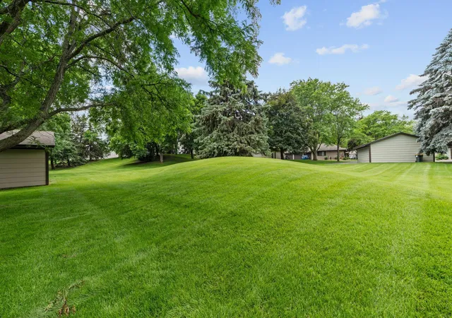 Homes for sale in Eden Prairie, MN | 13359 Zenith Ln, Eden Prairie, MN 55346 | MLS# 7096348