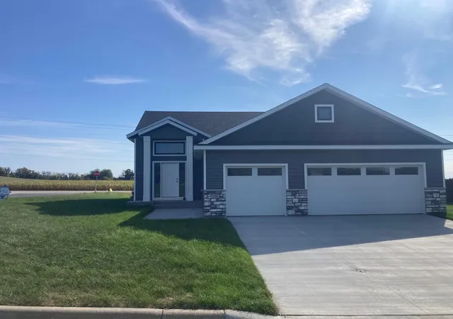 Photo 1 of Single family home for sale at 298 Eagle Ln, Zumbrota, MN 55992 | MLS# 7096363 | Listing updated on 2026-10-15