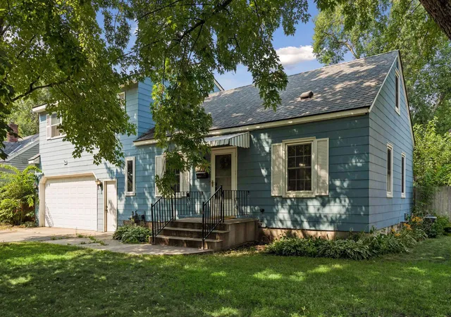 Photo 3 of Single family home for sale at 7520 Blaisdell Ave S, Minneapolis, MN 55423 | MLS# 7096390 | Listing updated on 2026-09-21
