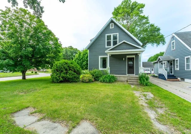 Homes for sale in Pelican Rapids, MN | 200 1st St Nw, Pelican Rapids, MN 56572 | MLS# 7096435