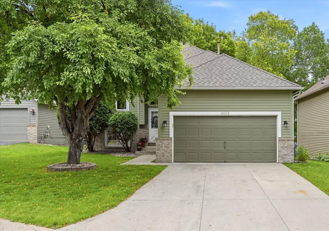 Homes for sale in Eagan, MN | 4658 Wildwood St, Eagan, MN 55122 | MLS# 7096443