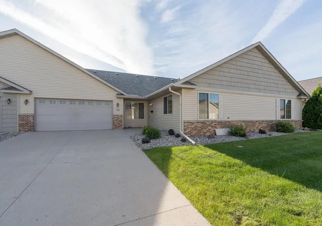 Homes for sale in Mankato, MN | 109 Palmer Path, Mankato, MN 56001 | MLS# 7096451