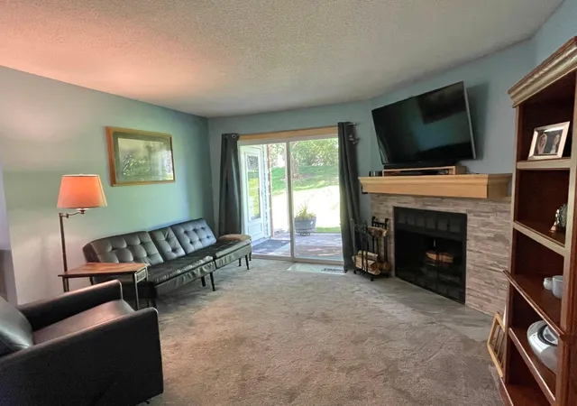 Listing Photo 4 - Condo for sale in building located at 5145 Balmoral Ln, Bloomington, MN 55437 - Unit #4