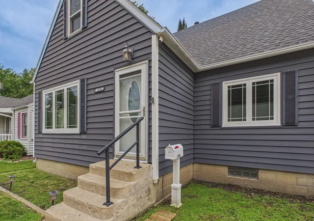 Homes for sale in Albert Lea, MN | 1334 Dunham St, Albert Lea, MN 56007 | MLS# 7096460