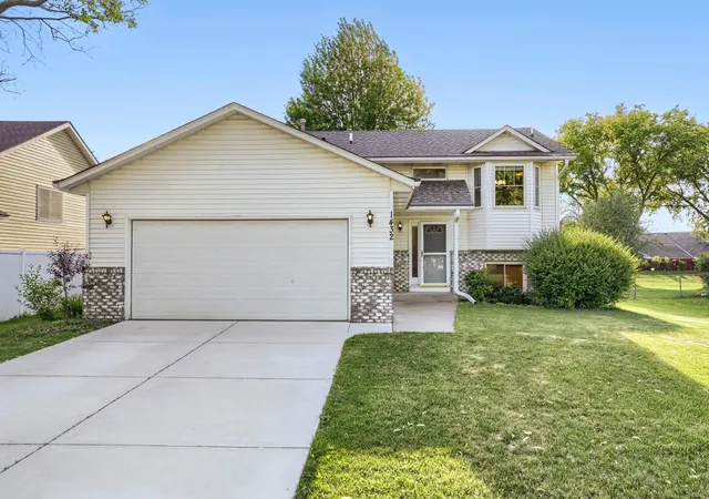 Homes for sale in Stillwater, MN | 1432 Benson Blvd W, Stillwater, MN 55082 | MLS# 7096472