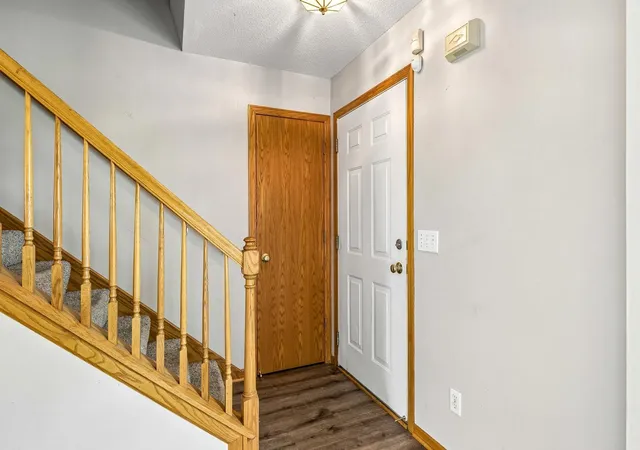 4th image of 4926 Rusten Rd, Saint Paul, MN 55122 | MLS# 7096481