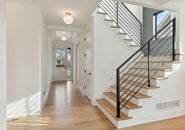 2nd image of 5825 Zenith Ave S, Edina, MN 55410 | MLS# 7096486
