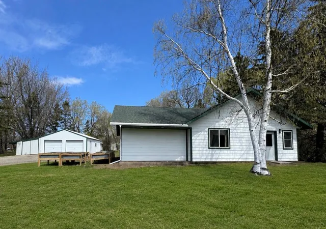 3rd image of 408 Main St E, Bertha, MN 56437 | MLS# 7096503