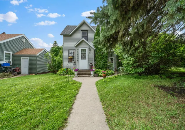 3rd image of 14 1St Ave Nw, Elbow Lake, MN 56531 | MLS# 7096525