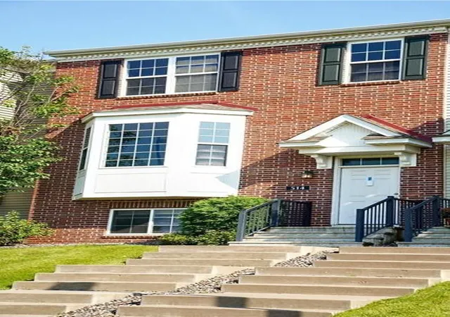 1st image of 514 Huset Pkwy Ne, Minneapolis, MN 55421 | MLS# 7096558