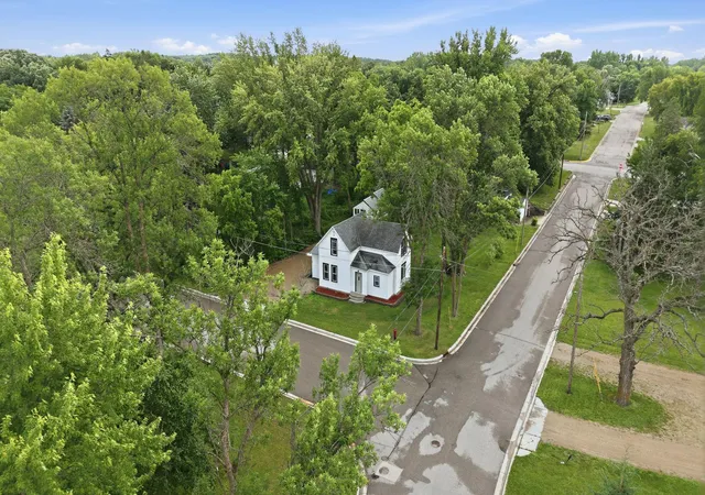 Homes for sale in New London, MN | 100 3Rd Ave Se, New London, MN 56273 | MLS# 7096581