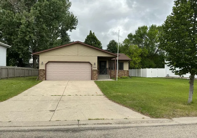 Homes for sale in Moorhead, MN | 3511 13th St S, Moorhead, MN 56560 | MLS# 7096583