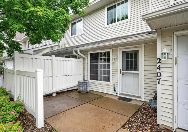 4th image of 2407 Harvest Wy, Chanhassen, MN 55317 | MLS# 7096590