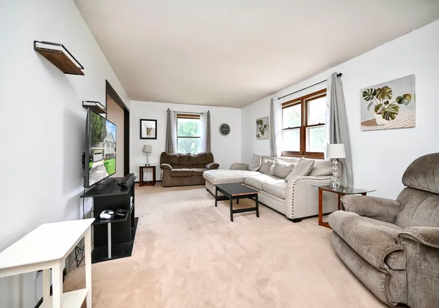 4th image of 1775 Gilmore Ave, Winona, MN 55987 | MLS# 7096606