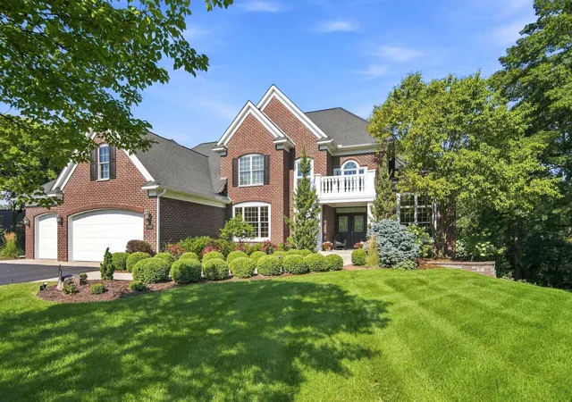 Photo 2 of Single family home for sale at 11499 Ashley Ct, Inver Grove Heights, MN 55077 | MLS# 7096621 | Listing updated on 2026-10-10