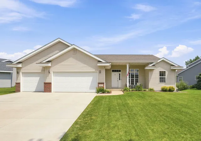 Homes for sale in Lester Prairie, MN | 1051 Prairie Ridge Ln, Lester Prairie, MN 55354 | MLS# 7096628